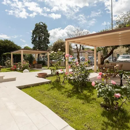 Oda ve Kahvaltı Rosa Antica 3*